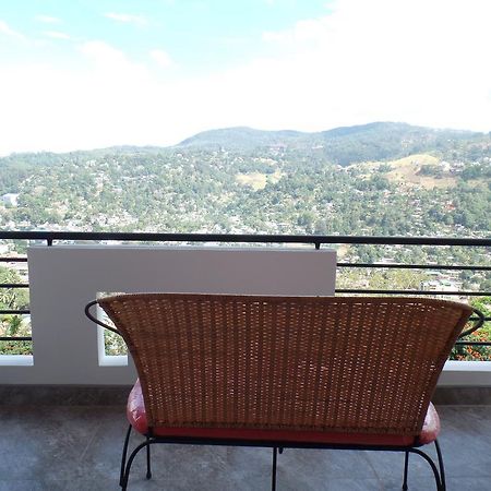 Kandyan Bluestar Villa מראה חיצוני תמונה