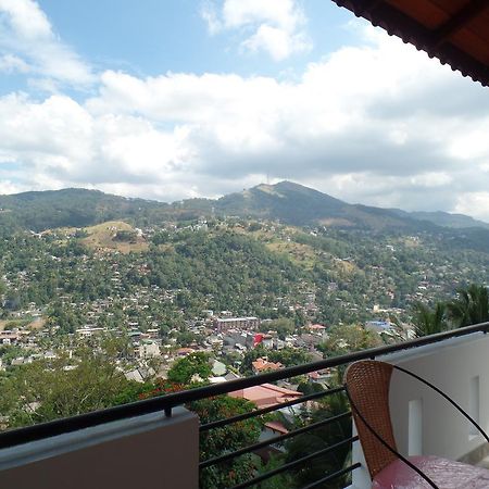 Kandyan Bluestar Villa מראה חיצוני תמונה