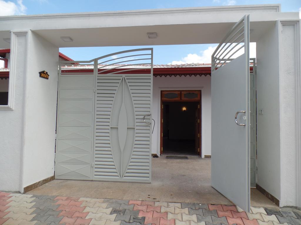 Kandyan Bluestar Villa מראה חיצוני תמונה