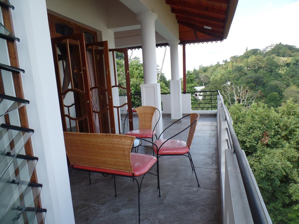 Kandyan Bluestar Villa מראה חיצוני תמונה