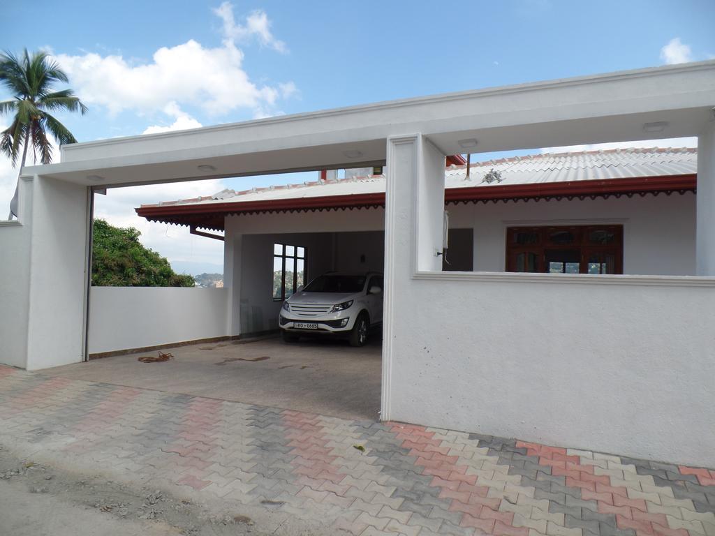 Kandyan Bluestar Villa מראה חיצוני תמונה