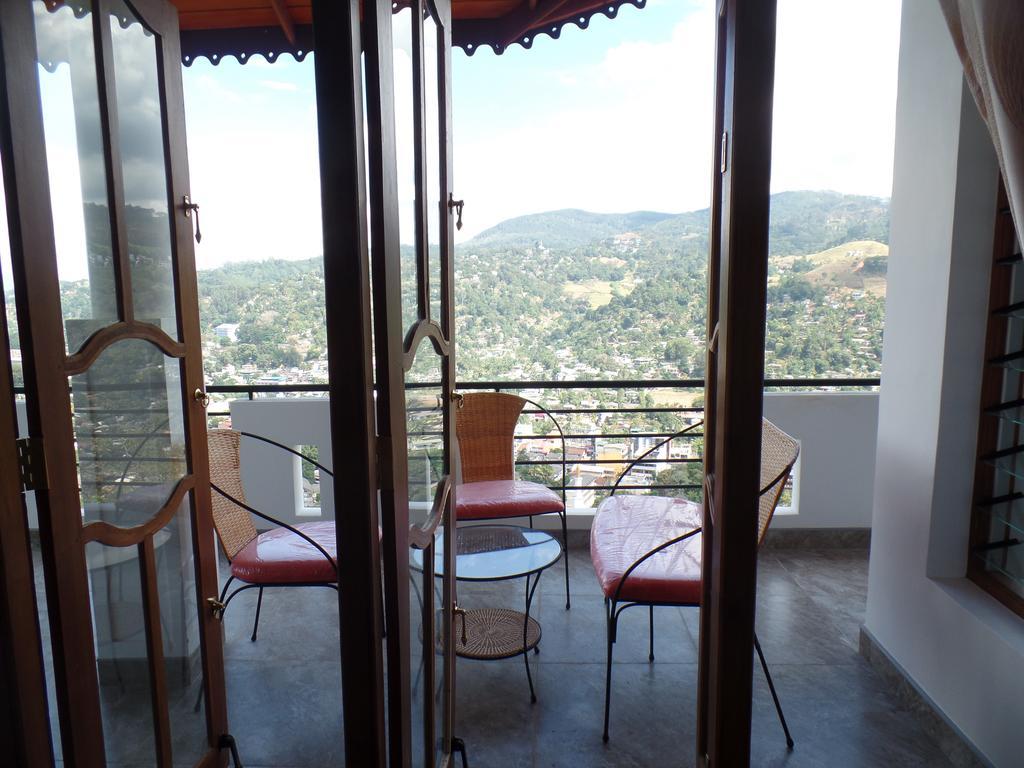 Kandyan Bluestar Villa מראה חיצוני תמונה
