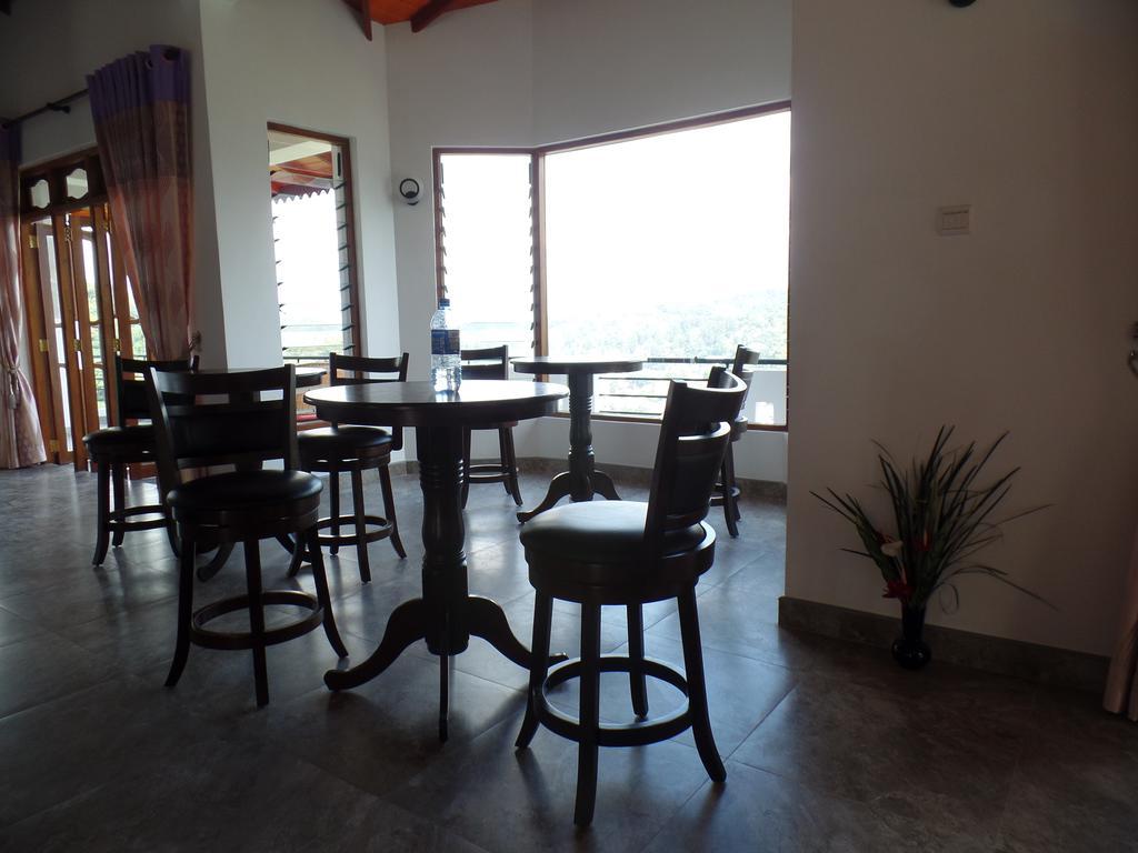 Kandyan Bluestar Villa מראה חיצוני תמונה