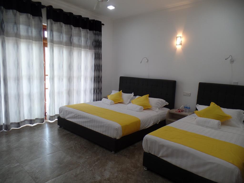 Kandyan Bluestar Villa חדר תמונה