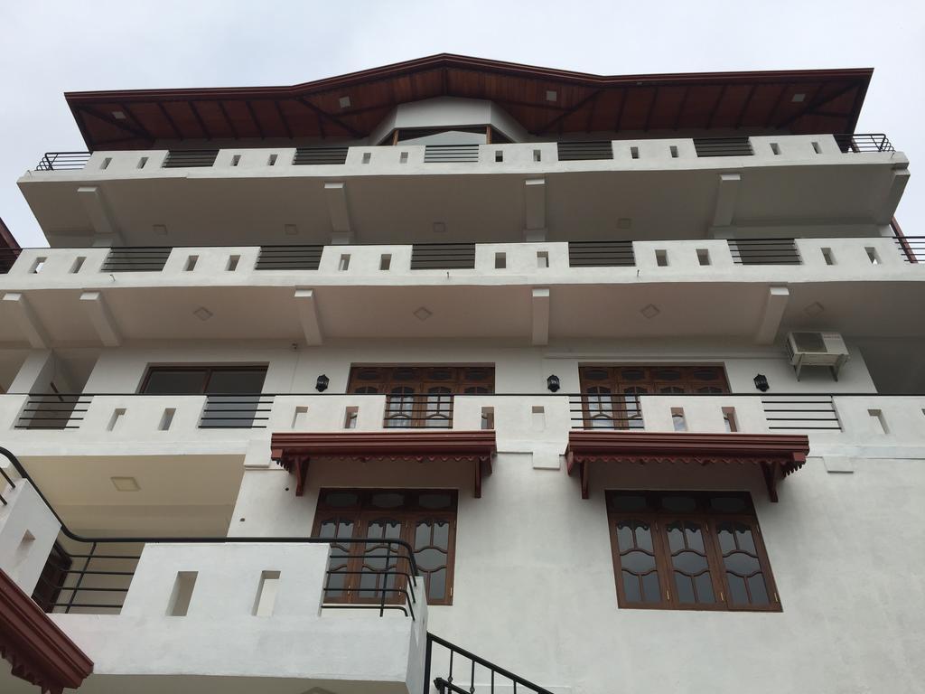 Kandyan Bluestar Villa מראה חיצוני תמונה
